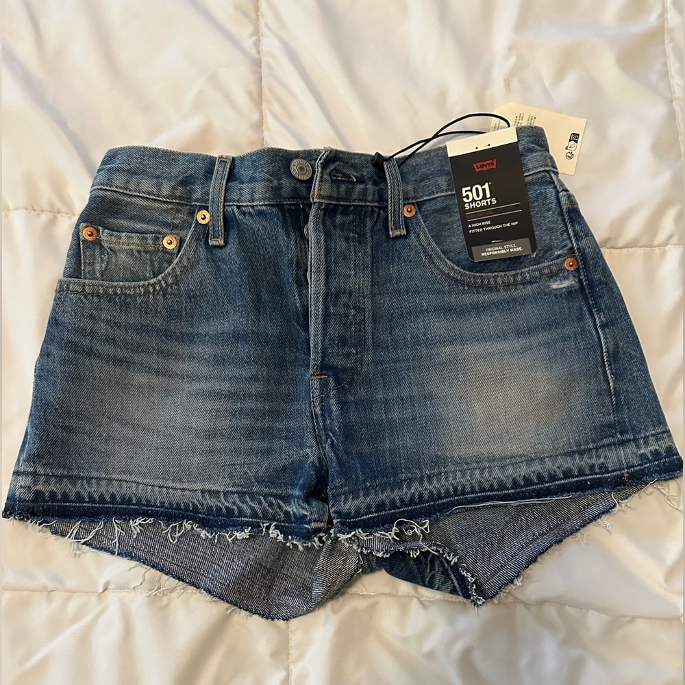 Levi's 501 jean shorts NWT - Picture 3 of 9